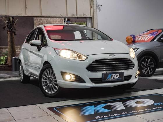 FORD FIESTA 1.6 TITANIUM HATCH 16V FLEX 4P POWERSHIFT FORD FIESTA 1.6 TITANIUM HATCH 16V FLEX 4P POWERSHIFT